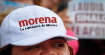‘Eso sí calienta’: 30% de mexicanos ubican a Morena como partido de derecha y 41% lo ven autoritario