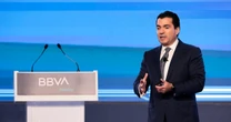 BBVA prevé una contracción en México para 2025; refuerza crédito a Pemex y CFE