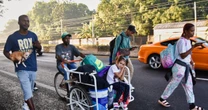 Caravana de migrantes sale de Tapachula, pero no buscan llegar a EU: ¿Cuál es su destino?