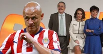‘Le lavaron la cabeza al tonto, las esposas lo dejaron’: Pati Chapoy reacciona a polémica de ‘Chicharito’