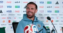 Ni jugó, lo amonestaron y se lesionó: Así se cayó Henderson, de Inglaterra, por festejar derrota de México