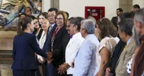 Sheinbaum dice a maestros que no hay más dinero para aumentos: ¿Cuánto costará subirles el salario? 