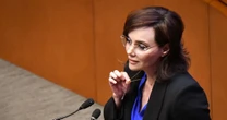 Acusan a Lilly Téllez de provocar a comunidad LGBT+ tras persignarse: ‘Ellos me dijeron groserías’
