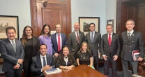 Impuestos a las remesas: ¿Qué sabemos de la reunión entre legisladores mexicanos y de EU?