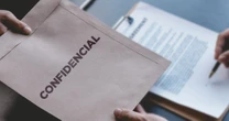 ¿Es delito compartir información confidencial de las reuniones de seguridad? Esto dice el Código Penal