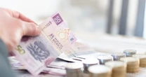 Aumento para burócratas: Gobierno y FSTSE acuerdan incremento del 9% en salarios y prestaciones