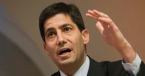 Inicia era de Kevin Warsh en la Fed: Deja tasa sin cambios en primera decisión de política monetaria