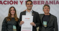 Gino Segura se registra para obtener la candidatura a la gubernatura de Quintana Roo