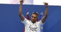 Mbappé ya firmó contrato con el Real Madrid y lo presentaron en el Bernabeú: ‘Hoy se realiza mi sueño’