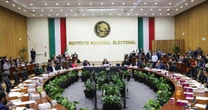 Elecciones 2027: INE rechaza discutir lineamientos para regular actos anticipados de precampaña