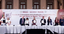 Sheinbaum firma un pacto para precios justosdel maíz blanco