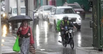 Se degrada ‘Flossie’... pero llega la onda tropical 8: ¿Qué estados esperan intensas lluvias hoy?
