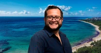 José Ramón López Beltrán responde a críticas por sus vacaciones en Cancún: ‘No soy funcionario’
