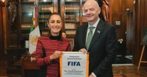 Sheinbaum avisa al Congreso de su viaje a EU para ir a la final del Mundial 2026; regresa el lunes
