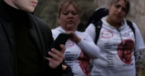 ¿Por qué las familias buscadoras ven posible espionaje con la CURP biométrica y Centro de Inteligencia?