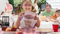 People urged to sprinkle cornflour on their clothes this summer