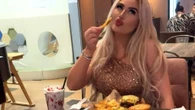 I haven't cooked in 10 YEARS and spend £500 a month on takeaways and eating out