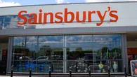 Shoppers race to Sainsbury's for 'stunning' hol dress that flatters all body types