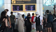 Even MORE tourist hotspot flights cancelled after gargantuan volcano eruption