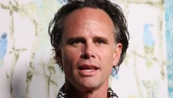 White Lotus' Walton Goggins shuts down Aimee Lou Wood interview questions amid 'feud'