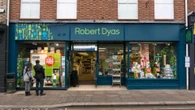 Robert Dyas is selling an attractive product that keeps your garden private
