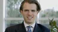 Watch posh boy attempt to be a market trader as Faking It returns