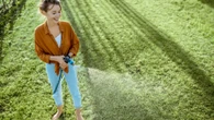 Lawn expert shares common mistake gardeners make when trying to keep lawn green 
