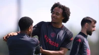 Man Utd fans celebrate as 3 stars return from injury just hours before final