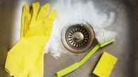 Simple 35p hack instantly banishes smelly drains & you have it in your kitchen
