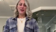 Woman praised for clever hack to keep sleeves up without bulkily rolling them