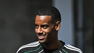 Isak not part of Newcastle family day arranged by Howe and told to train alone