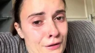 Homeless single mum, 25, sobs & gets slammed for having nails done & buying clothes
