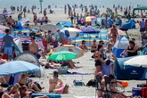 Parents urged to take selfies with kids after 40 go missing on busy UK beach