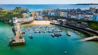 I stayed in Roald Dahl's beachfront holiday home - I can see why he returned