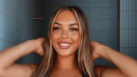 My 34GG boobs get me free coffee, meals & 1st class upgrades, folk love them