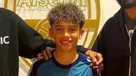 Son of boxing icon signs for Arsenal as he follows in dad's footsteps