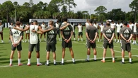 Emotional moment Alexander-Arnold and Real Madrid pay respect to Diogo Jota