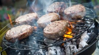 Four common BBQ mistakes can give you food poisoning - be careful with coleslaw