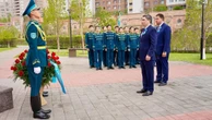 Премьер Казахстана возложил цветы к памятнику Рахымжану Кошкарбаеву (фото, видео)