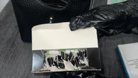 Деньги нашли в пачке чая при досмотре матери заключенного в Павлодарской области