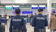 Нецензурно выражались: двух пьяных женщин сняли с рейса в аэропорту Алматы