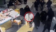 Актюбинке вернули долг, но деньги оказались сувенирными (видео)