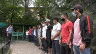 Более 30 гастарбайтеров из Узбекистана задержали на стройке в Алматы (видео)