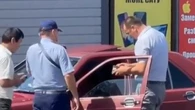 "На тебе денег": общение водителя с полицейским сняли на видео в Туркестанской области