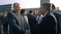 "Ельцин тут же доложил Бушу": иностранный след нашли в развале СССР