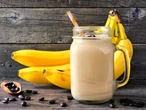 Zmiksuj kawę z bananem. Prosty przepis na energetyczny napój