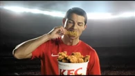 Cristiano Ronaldo przestawił butelki z Colą, a wcześniej reklamował KFC