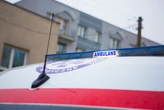 Nowa Sól. 3-latka zawisła na piętrowym łóżku. W domu trwała libacja