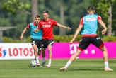 Milik wrócił do treningów z drużyną. Kozłowski błysnął formą