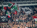 „Żyleta” z odpowiedzią dla UEFA. Kibice Legii Warszawa z wymownym hasłem